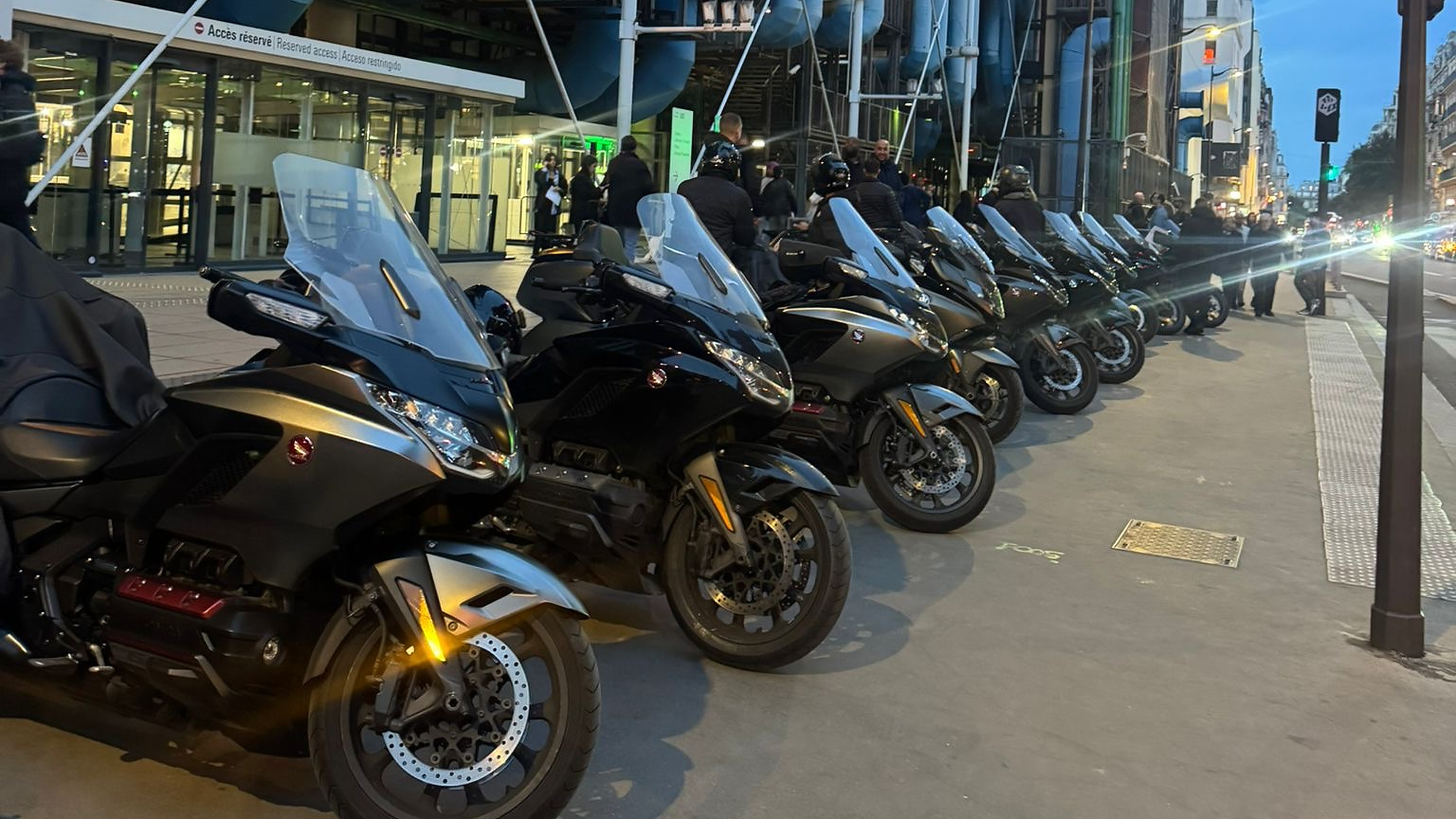 PrestiPilot Taxi Moto Entreprises & Comptes Pro